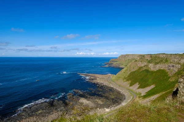 アイルランド ヨーロッパの風光明媚な岩の海沿岸 — ストック写真