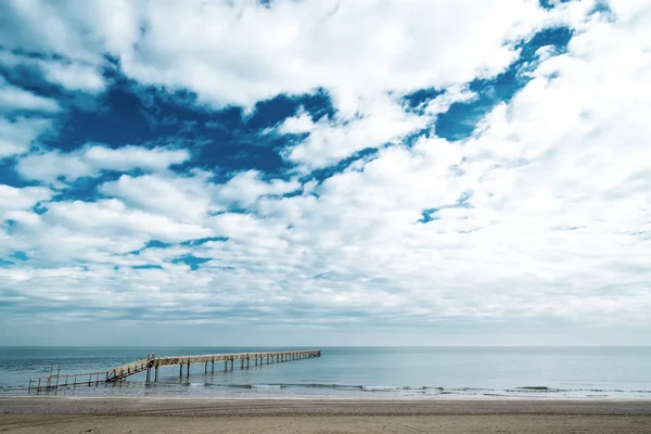 Mooi Strand Met Blauwe Lucht Saline Italië — Stockfoto