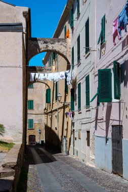 Fransa 'nın Korsika şehrinde kıyı manzarası