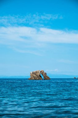 Korsika tatil beldesinde Kayalar ve deniz manzarası, Fransa