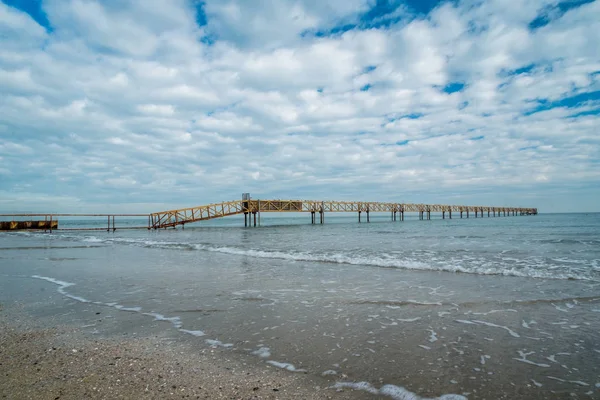 Houten Voetgangersbrug Zandstrand Van Corsica Frankrijk — Stockfoto