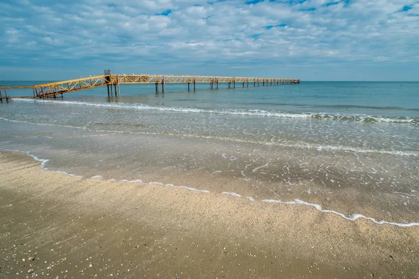 Drewniany Kładka Nad Piaszczystą Plażą Korsyki Francja — Zdjęcie stockowe