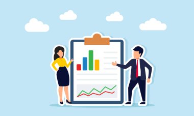 Bir belgenin yanında duran işadamı ve işkadını müşteri veya yatırımcıya iş sunumunun veri çizelgesini sunuyorlar