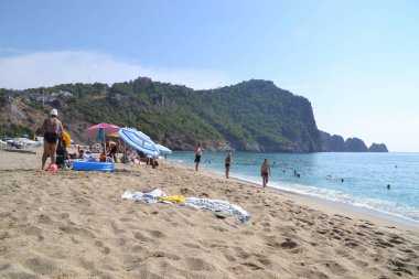 Alanya Türkiye 11 Ekim 2018: Alanya'da Kleopatra Plajı, Türkiye, yürüyüş, sahilde rahatlatıcı ve denizde yüzme Turizm güneşli bir günde