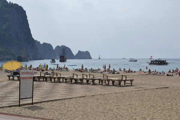 Alanya Türkiye 12 Ekim 2018: Alanya'da Kleopatra Plajı, Türkiye, beach Engelli insanlar için güneşli bir günde