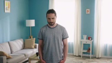 Ciddi Erkek Portresi