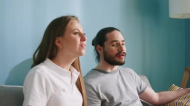 Ebeveynler Oyun Oynuyor