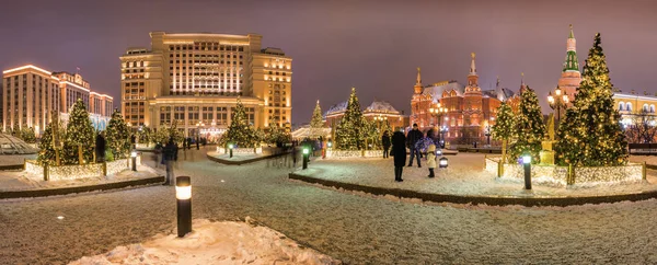 Iluminación Festiva Año Nuevo Plaza Manezhnaya Cerca Plaza Roja Kremlin —  Fotos de Stock