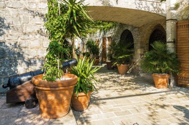 Pitoresk eski vintage Restoran tarihi merkezinde Old Town