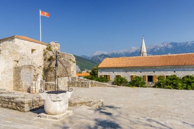 Ismarlayarak tarihi merkezi eski Budva şehir, Mo