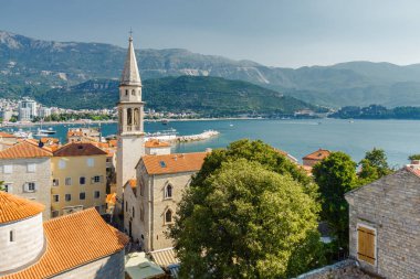 Ismarlayarak tarihi merkezi eski Budva şehir, Mo