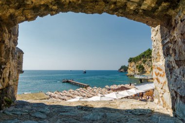 Ismarlayarak tarihi merkezi eski Budva şehir, Mo