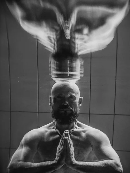 Monochome Portrait Muscles Beard Yoga Man Underwater Swimming Pool — Stock Photo, Image