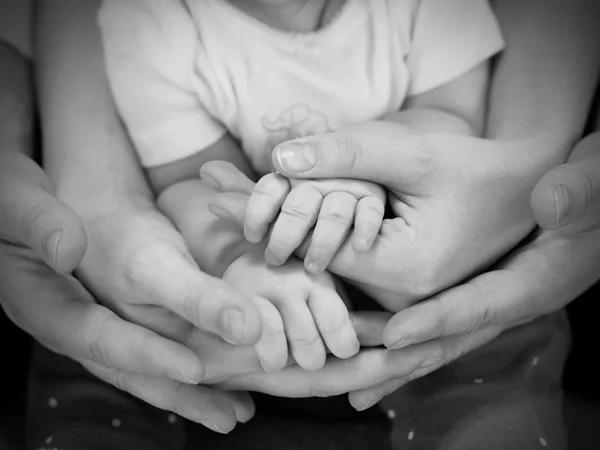 Χέρια Πλήρη Οικογένεια Πατέρας Μητέρα Και Παιδί Σχέση — Φωτογραφία Αρχείου
