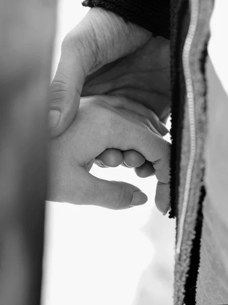 Mãos Duas Pessoas Mulher Homem Amor Amor Apoio Amizade Conceito — Fotografia de Stock