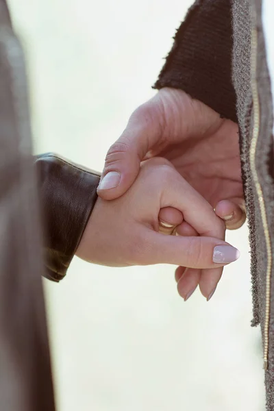 Mains Deux Personnes Femme Homme Amoureuses Amour Soutien Amitié Concept — Photo