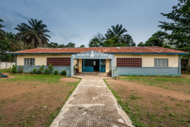 Yongoro, Sierra Leone - 31 Mayıs 2013: Batı Afrika, Mummyann öncesi okulda sürem önünde başkent Freetown Sierra Leone
