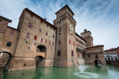 Ferrara, İtalya - Castello (kale) Estense, bir dört kuleli kale 14.yüzyılda, Ferrara, Emilia-Romagna, İtalya