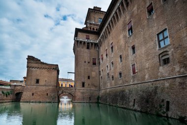 Ferrara, İtalya - Castello (kale) Estense, bir dört kuleli kale 14.yüzyılda, Ferrara, Emilia-Romagna, İtalya