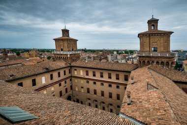 Ferrara, İtalya - Castello (kale) Estense, bir dört kuleli kale 14.yüzyılda, Ferrara, Emilia-Romagna, İtalya