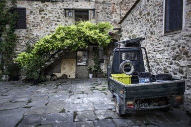 Montemerano, Toskana - Maremma küçük ortaçağ köyünde. Montemerano Grosseto, İtalya'dan 55 kilometre Maremma, kalbinde 12. yüzyıl iline