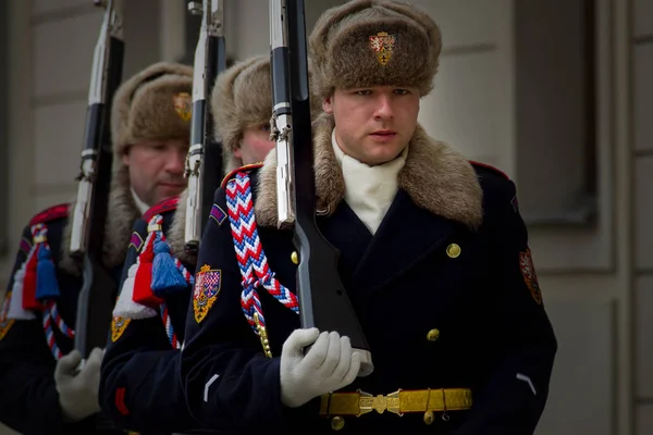 Praga Repubblica Ceca Febbraio 2013 Cambio Della Guardia Castello Praga — Foto Stock