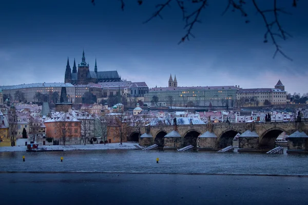 Prag Tjeckien Vltava Floden Med Utsikt Över Slottet — Stockfoto