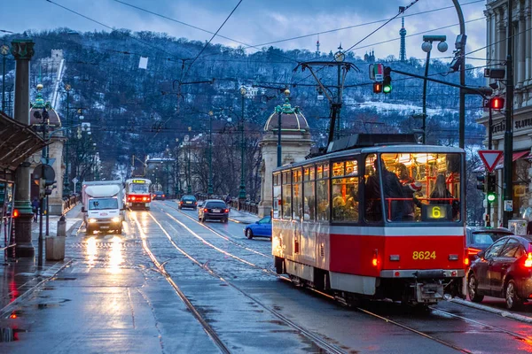 Prag Tschechische Republik Februar 2013 Durchfahrt Der Straßenbahnen Auf Der — Stockfoto