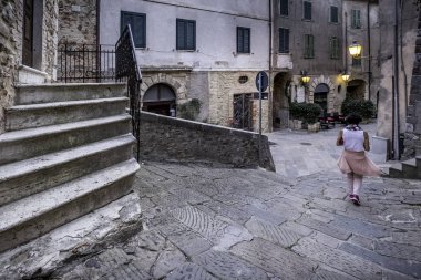 Montemerano, Toskana - Maremma küçük ortaçağ köyünde. Montemerano Grosseto, İtalya'dan 55 kilometre Maremma, kalbinde 12. yüzyıl iline