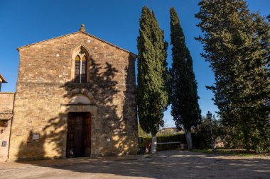 San Francesco Roma Katolik Kilisesi ortaçağ köyü Colle di Val d'Elsa, Siena, Toskana içinde Gotik tarzı Manastırı