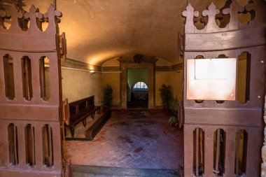 Hitabet İsa, Joseph ve Mary ölüm şirket olarak da bilinen merhamet Crypt Katedrali, Colle di Valdelsa, Siena bulunan Katolik ibadet yeri olur.