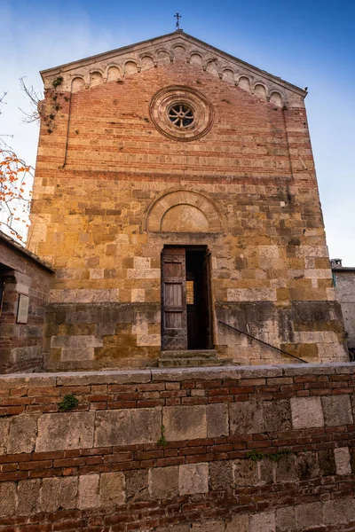 Kościół Santa Maria Canonica Jest Miejscem Kultu Katolickiego Położony Zabytkowym — Zdjęcie stockowe