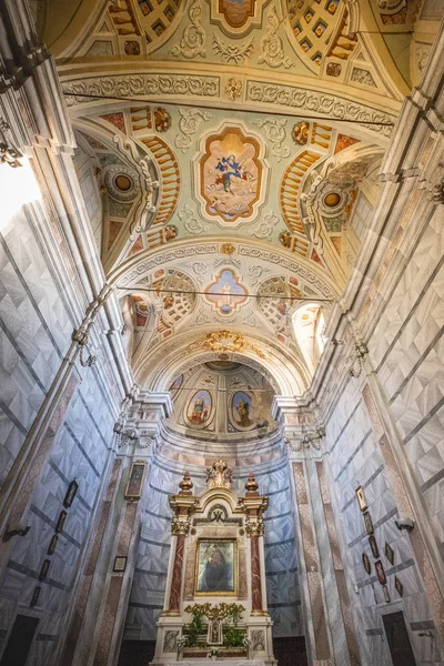 Всередині Церкви Найбільш Святої Марії Над Дверима Середньовічні Села Suvereto — стокове фото