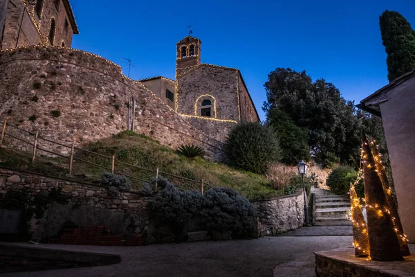 Montegemoli Italien Januar 2019 Das Dorf Montegemoli Der Weihnachtszeit Beherbergt — Stockfoto