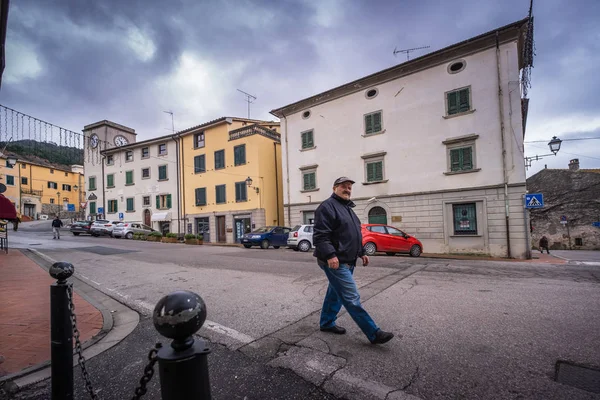 Castellina Marittima Italia Diciembre 2018 Plaza Fulvio Giaconi Con Torre —  Fotos de Stock