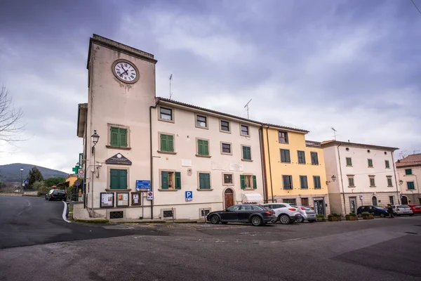 Praça Fulvio Giaconi Com Torre Relógio Castellina Marittima Província Pisa — Fotografia de Stock