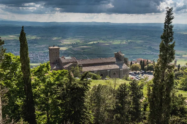 Κορτόνα Ιταλία Μαΐου 2018 Πανοραμική Θέα Από Φρούριο Την Εκκλησία — Φωτογραφία Αρχείου