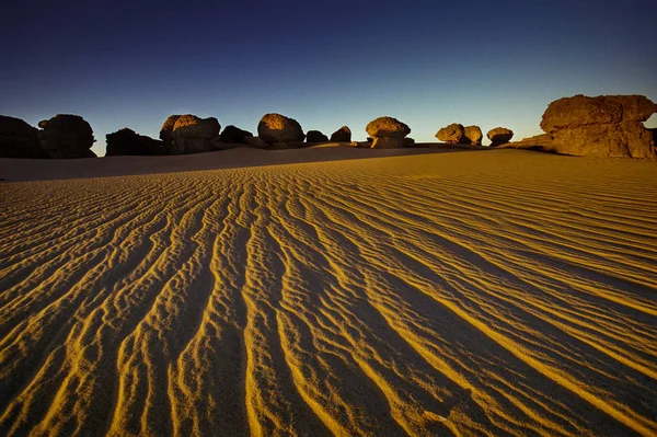 Afrika Algerije Sahara Tassili Ajjer Nationaalpark Tadrart Rock Torens Zandduinen — Stockfoto