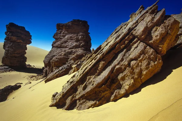 Afrika Algéria Sahara Tassili Ajjer Nemzeti Park Akkakusz Rock Tornyok — Stock Fotó