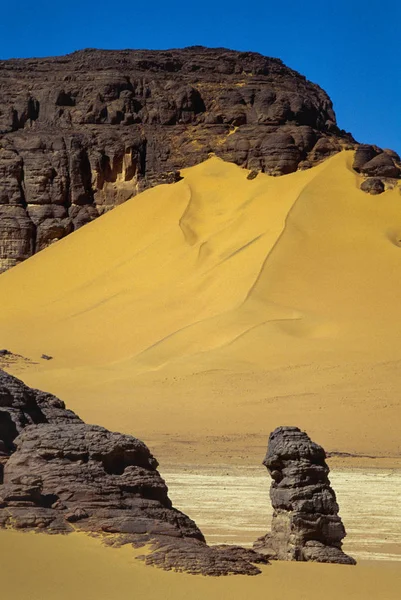 Afrika Alžírsko Sahara Tassili Národní Park Tadrart Skalní Věže Písečné — Stock fotografie