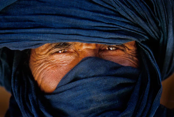 彼らの村で描かれているトゥアレグ族の Timimoun アルジェリア 2002 未知の人々 — ストック写真