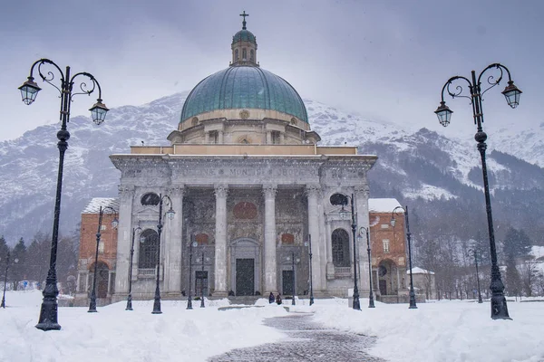 Oropa Sanctuary Vintern Med Snö Biella Provins Piemonte Italien Unesco — Stockfoto