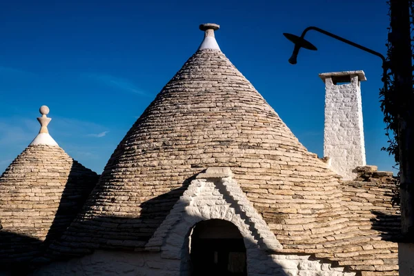 Antikes italienisches haus trulli, alberobello, apulien - italien — Stockfoto