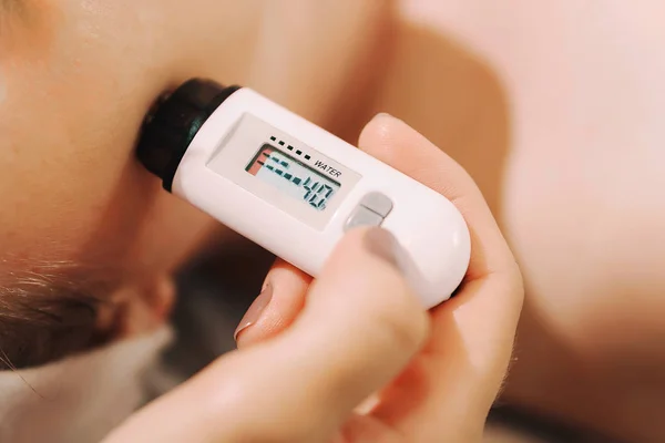 Cilt nem doygunluk ölçmek için bir aygıt. Ölçümü 