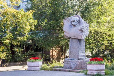 Almatı, Kazakistan - 15 Eylül 2018: anıt, Taras tören Shevchenko - Ukraynalı şair ve yazar.