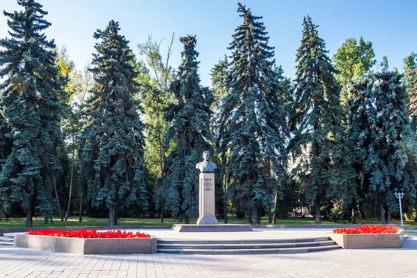 Almaty Cazaquistão Setembro 2018 Monumento Kunaev Dinmukhamed Ahmedovich Primeiro Secretário — Fotografia de Stock