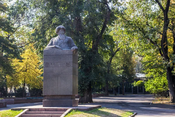 Almatı Kazakistan Eylül 2018 Bir Kazak Sovyet Şair Uzun Karaciğer — Stok fotoğraf