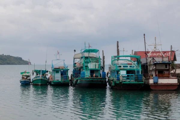 Koh Kood, Thajsko - duben, 2019: rybářská vesnice Ban Ao Yai, Ko — Stock fotografie