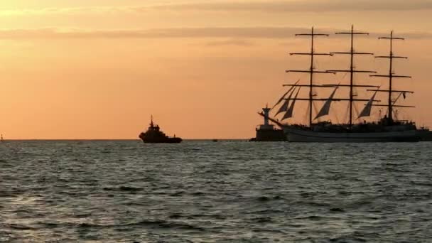 Historical Tall Ship Replica Schooner Floats Lighthouse Sea Smaller Towing — Stock Video