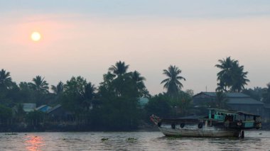 Mekong Nehri, Asya günbatımı sahnesinde